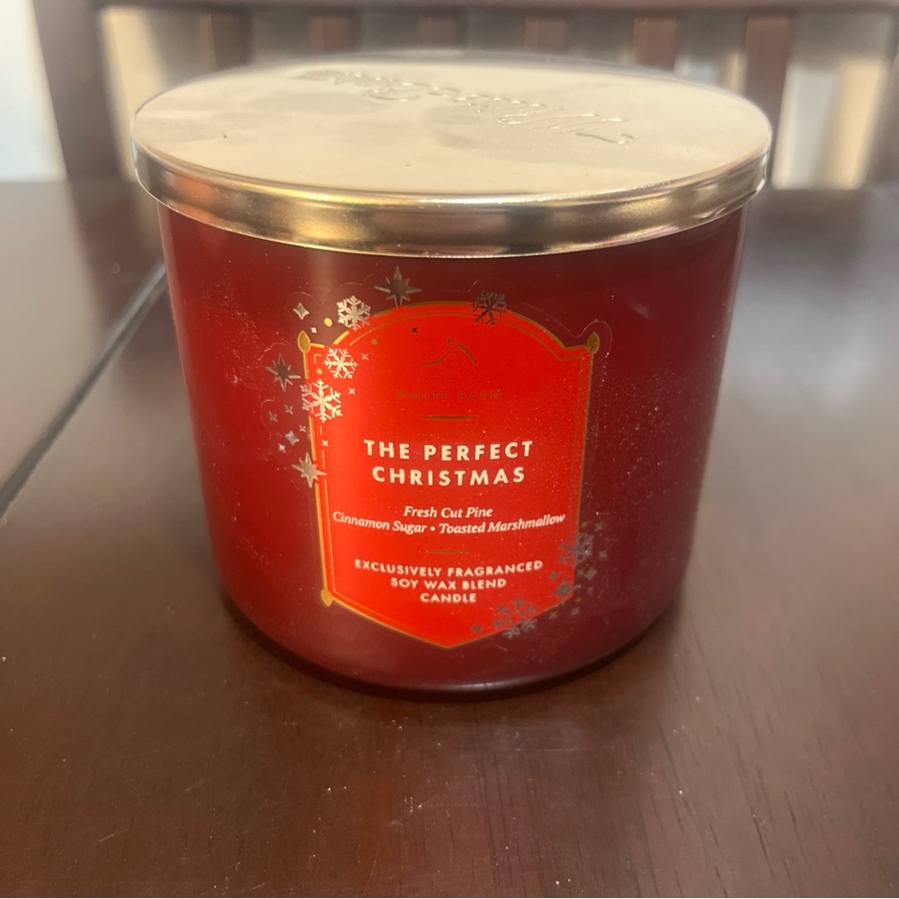 Bath & Body Works Th Perfect Christmas Candle